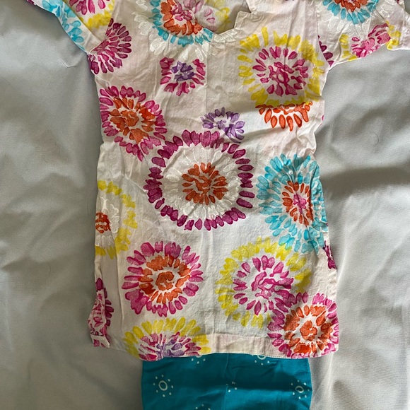 Kurtis and suits for little girls. Sizes range from 12-14 months to size 4. - Picture 9 of 11